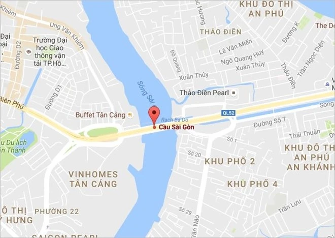 xe khach tong nhau tren cau Sai Gon anh 3