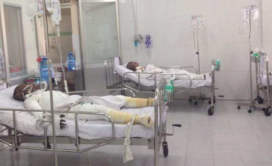 4 nan nhan vu chay can nha 5 tang o Sai Gon dang nguy kich hinh anh