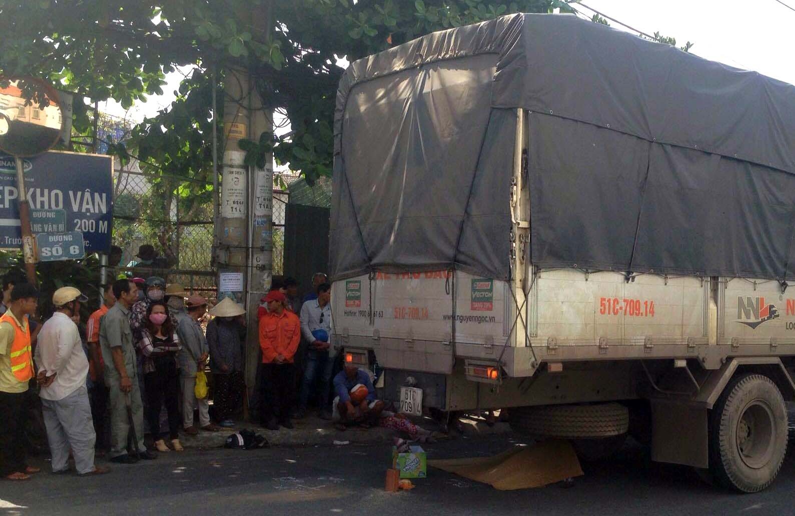 Xe tai can chet co gai 22 tuoi gan giao lo o Sai Gon hinh anh