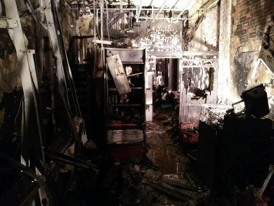 Canh hoang tan sau vu chay khien 6 nguoi chet o Sai Gon hinh anh