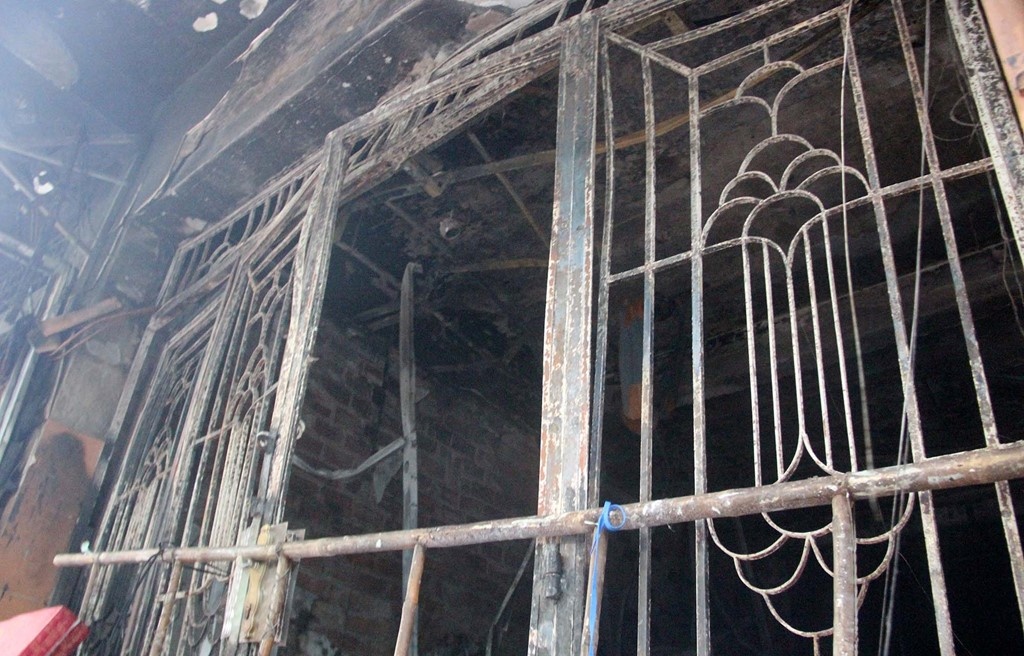 cháy nhà 6 người chết ở sài gòn ảnh 8 chay nha 6 nguoi chet o sai gon anh 8