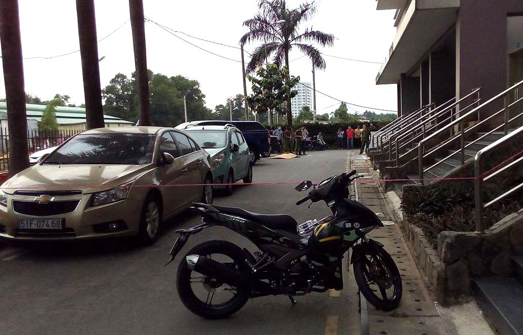 Nguoi nuoc ngoai roi tu tang 16 chung cu o Sai Gon hinh anh