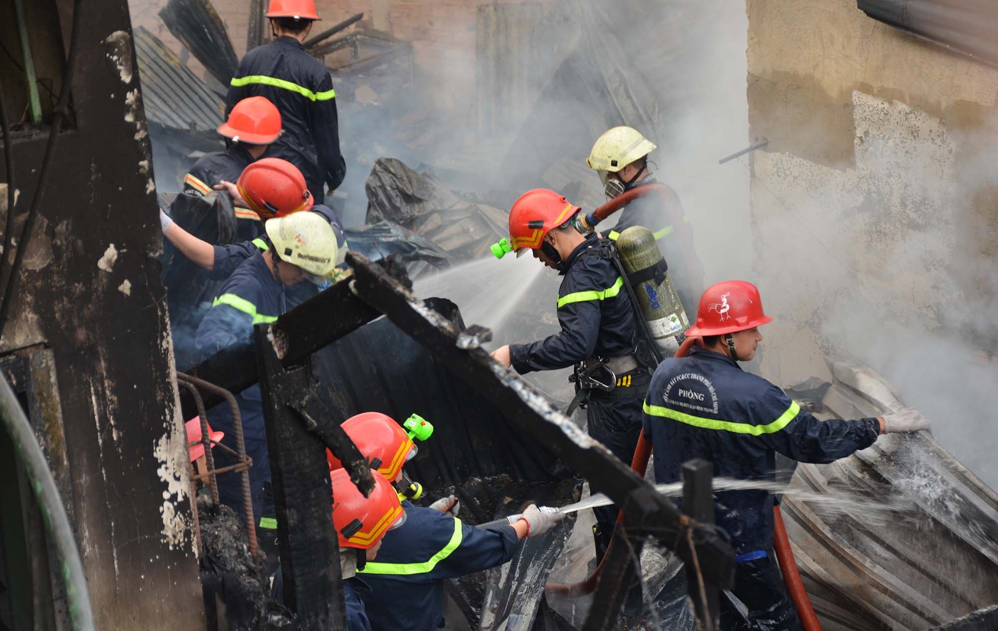 cháy nhà một người chết ở sài gòn ảnh 1 chay nha mot nguoi chet o sai gon anh 1