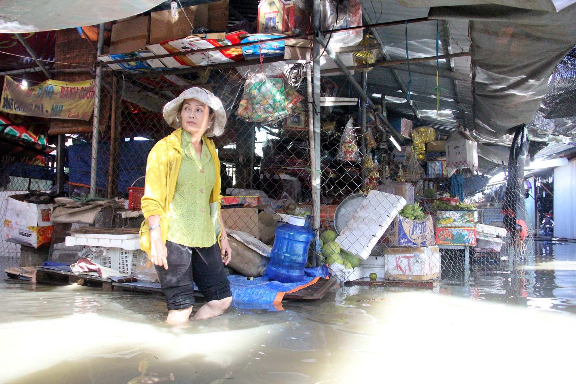 Tieu thuong cho Nga Tu Ga kho so vi nuoc ngap hinh anh