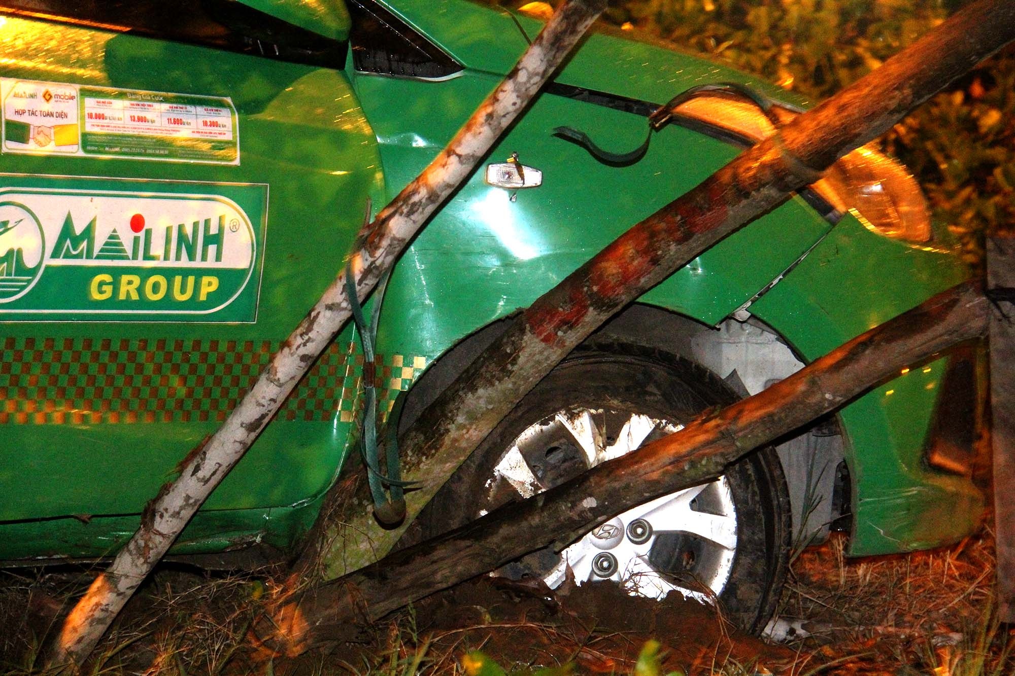 tai nan tren duong pham van dong anh 4