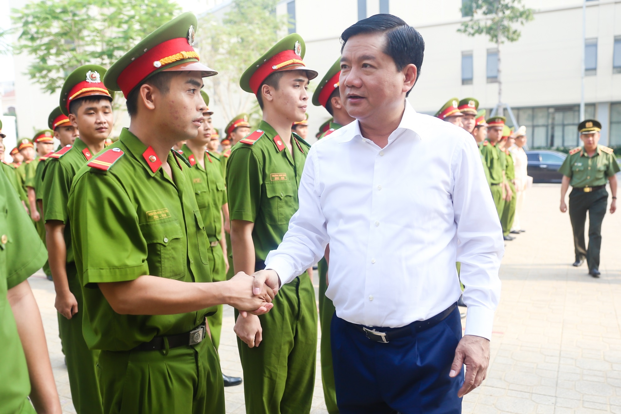 Doi canh sat hinh su dac nhiem huong Nam anh 1