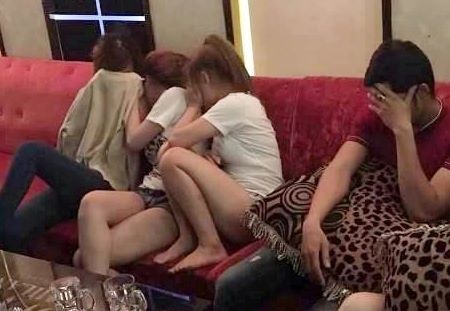 Hang chuc dan choi phe ma tuy trong 2 quan bar o Tay Ninh hinh anh