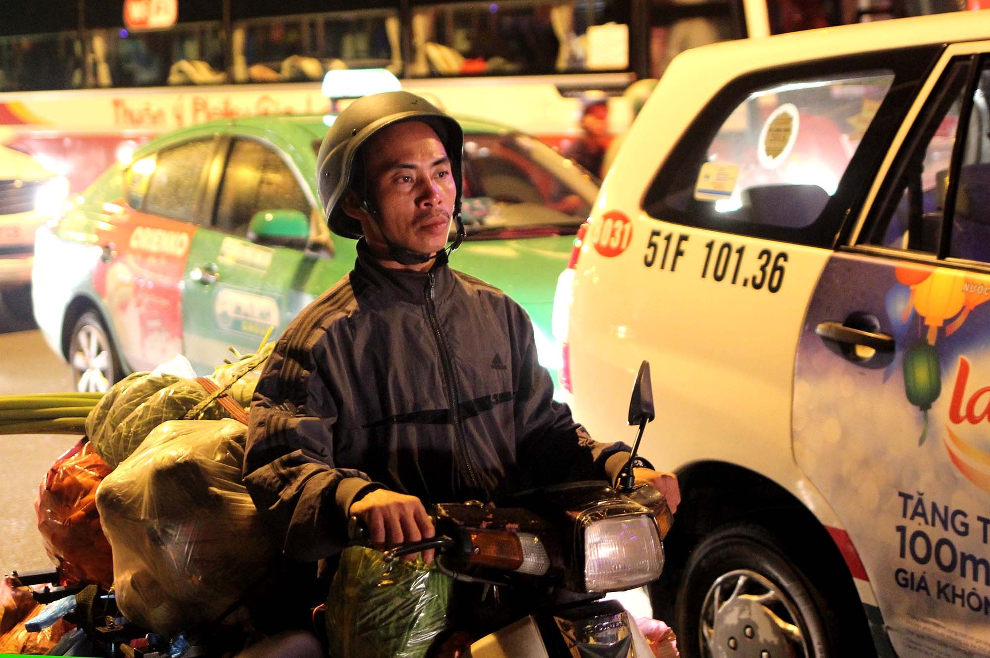 Ket xe o ben xe Mien Dong anh 5