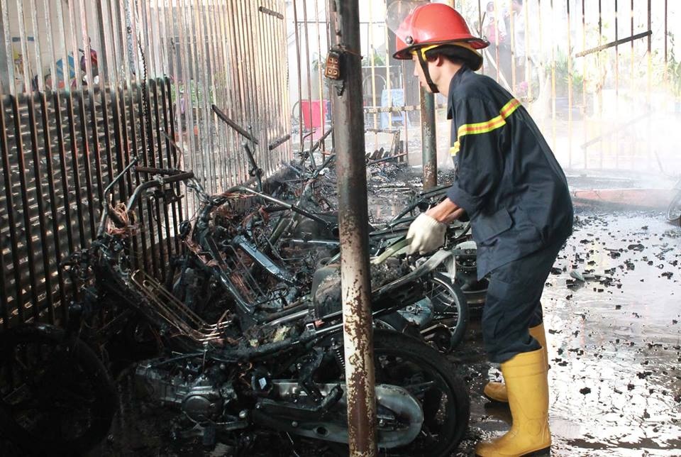 cháy ktx đại học y dược ảnh 1 chay ktx dai hoc y duoc anh 1