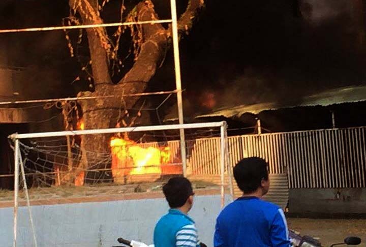 10 xe may bi thieu chay tai ky tuc xa Dai hoc Y Duoc hinh anh