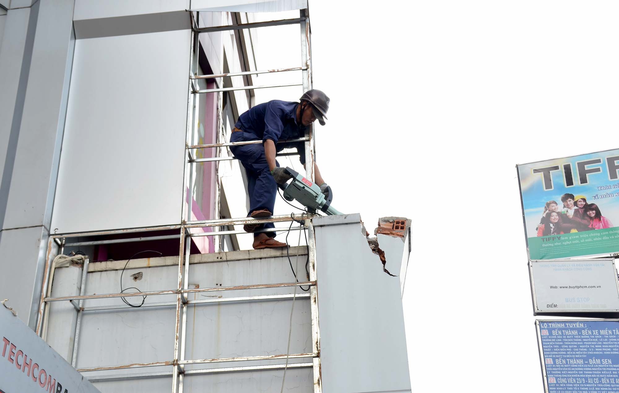 dap tru so khu pho anh 2