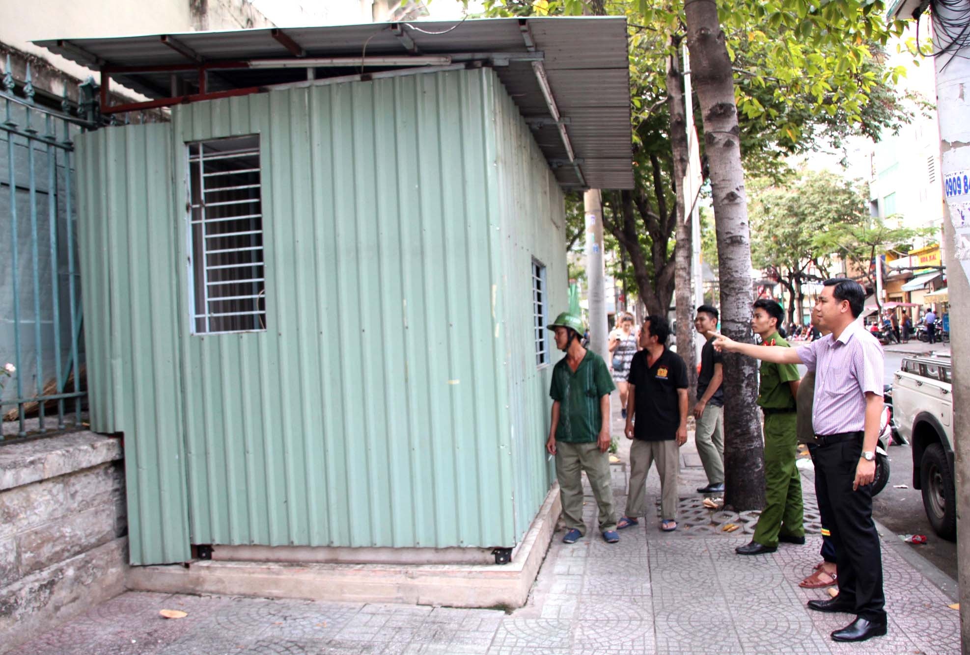 pha bo chot dan phong chiem via he anh 1