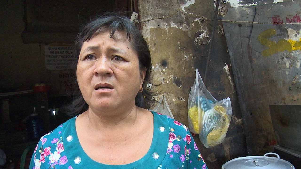 Dan pho Tay ua nuoc mat truoc 'toi hau thu’ dep via he hinh anh