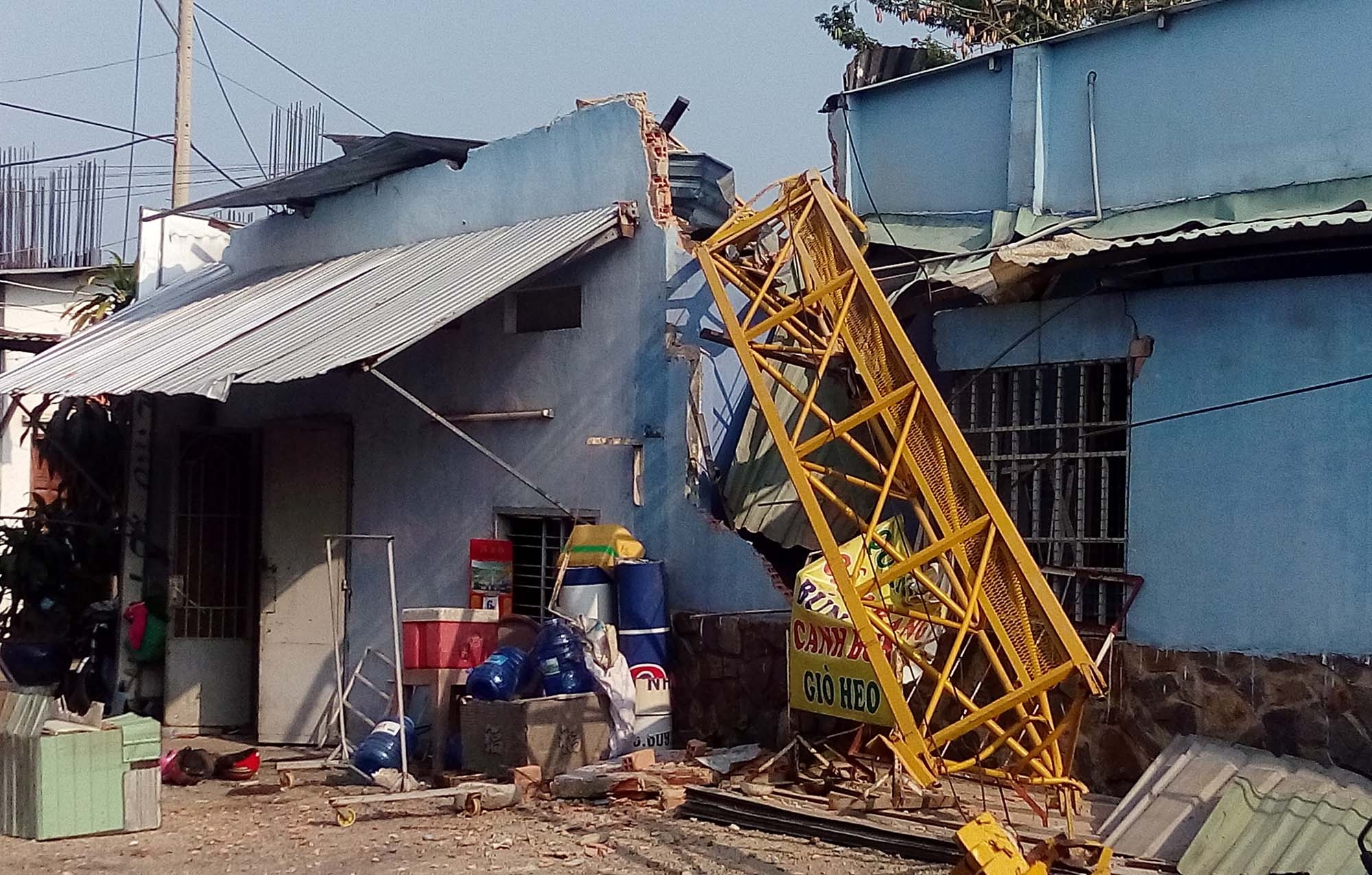 Can cau sap de nhieu phong tro o Sai Gon luc rang sang hinh anh