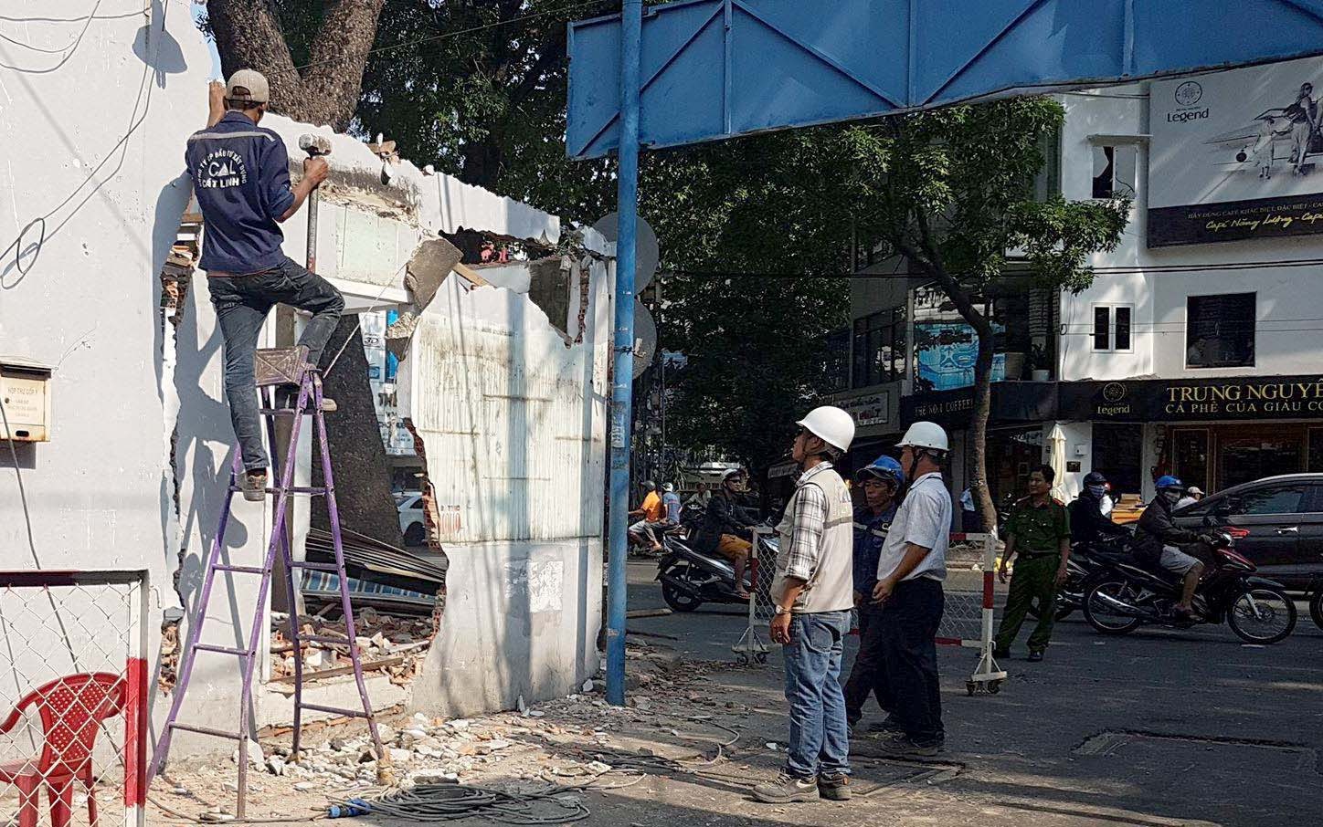 quận 10 tháo dỡ trụ sở khu phố ảnh 2 quan 10 thao do tru so khu pho anh 2