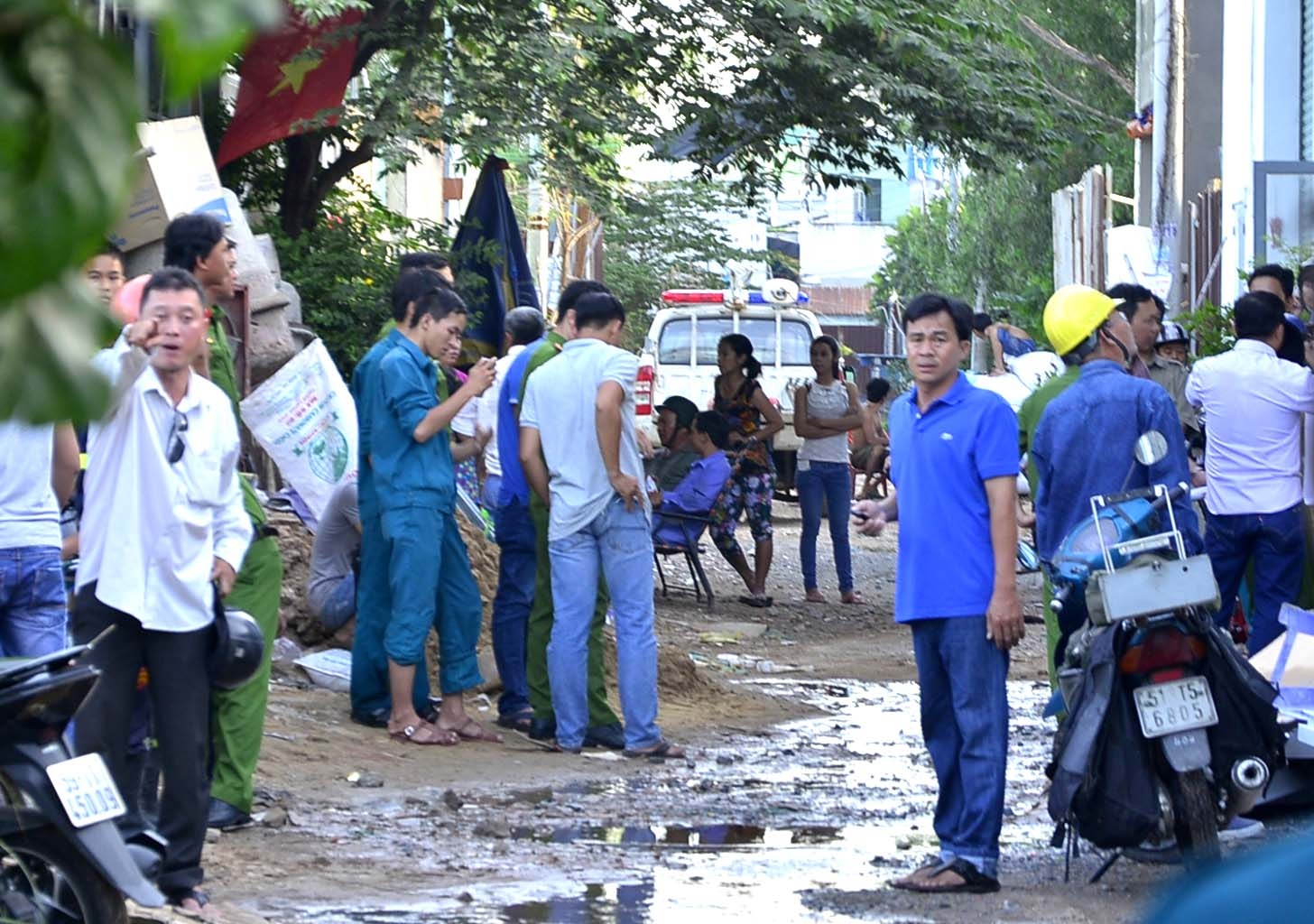 No khi ga o Sai Gon, 4 nguoi bi thuong hinh anh