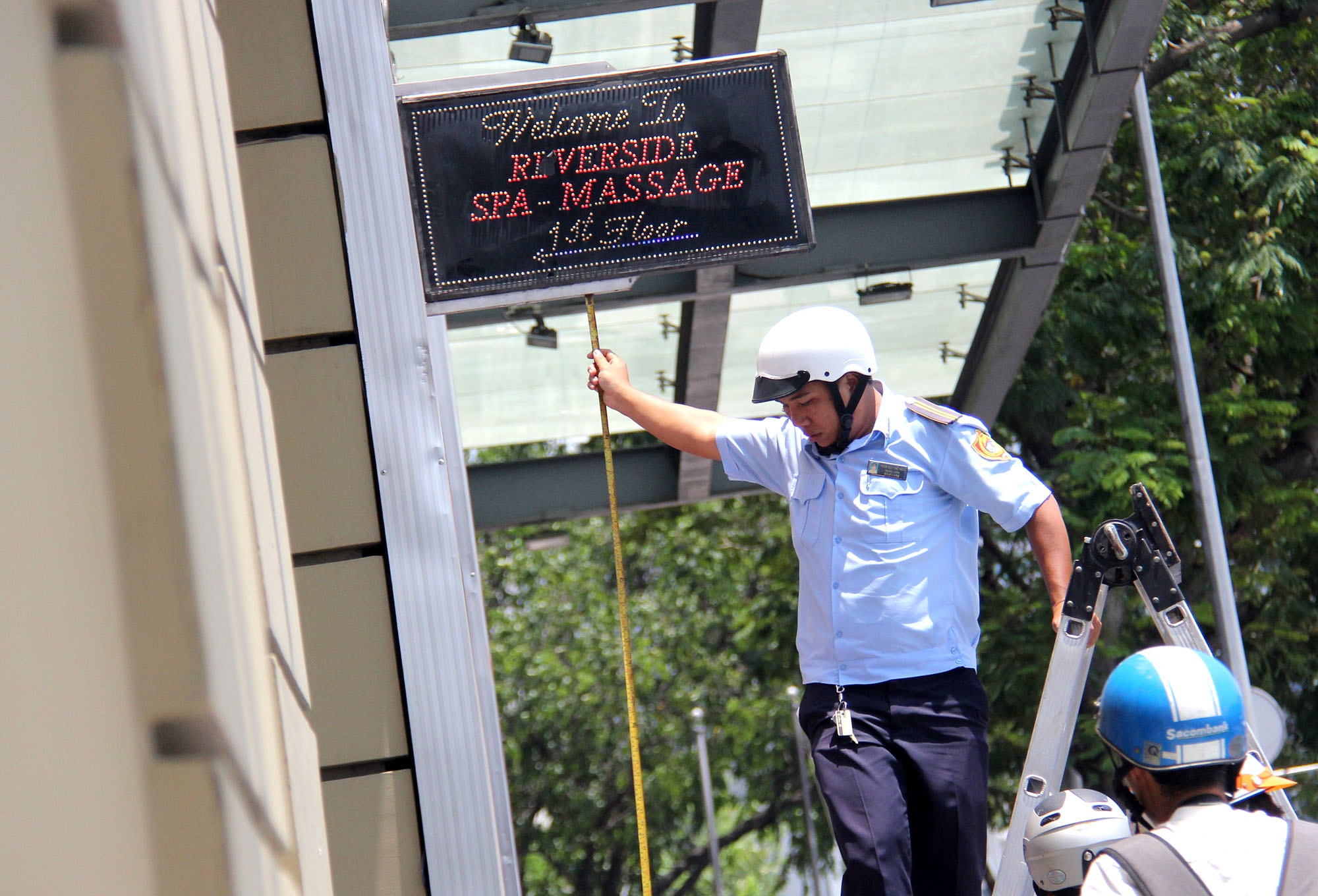 quan 1 dap bon hoa o sai gon anh 12