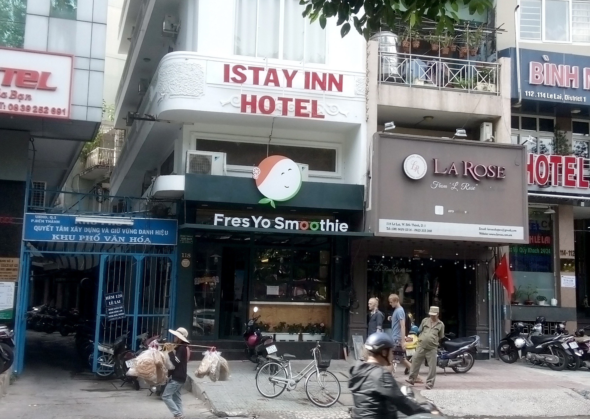 Nguoi dan ong quoc tich Anh roi tu tang 5 khach san o quan 1 hinh anh