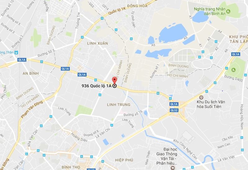 2 thanh nien nam bat dong tren duong anh 2