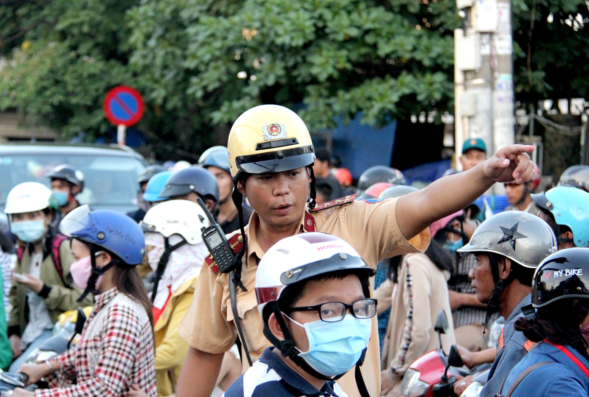 ket xe o giao lo sai gon anh 11