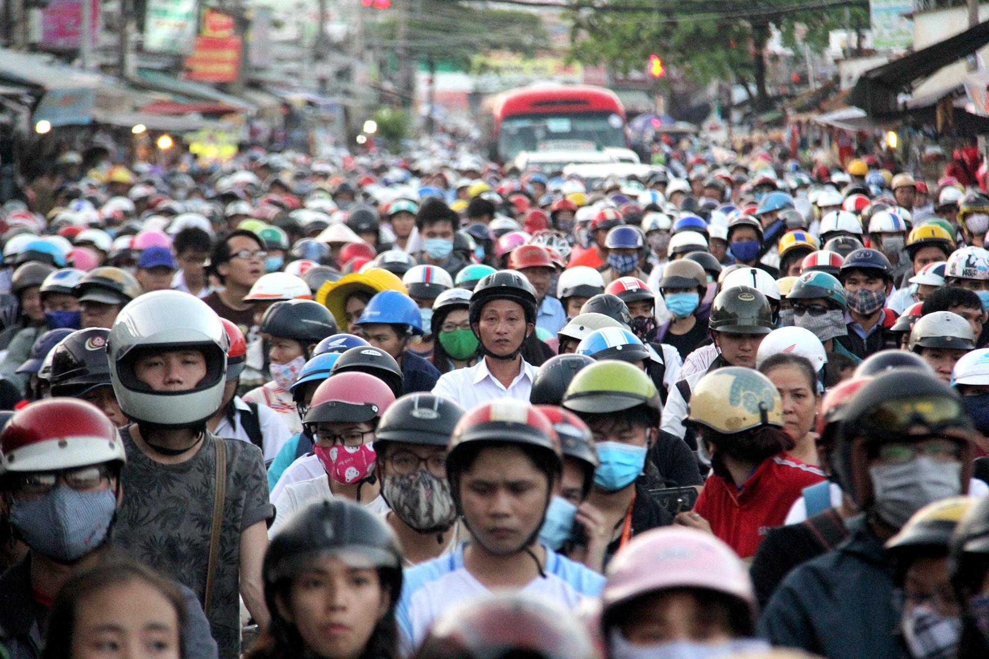 ket xe o giao lo sai gon anh 1