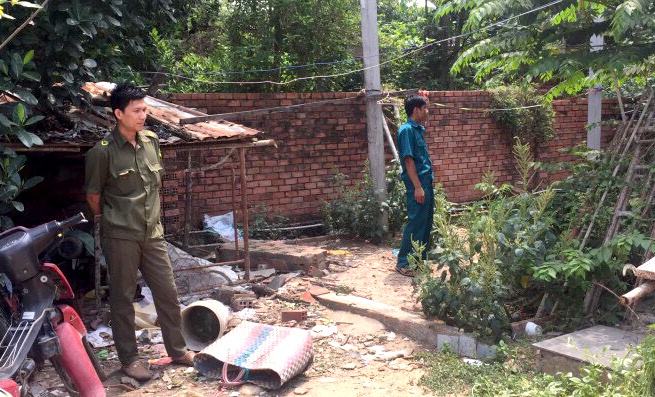 Chém người đàn ông trước phòng trọ ảnh 2 Chem nguoi dan ong truoc phong tro anh 2