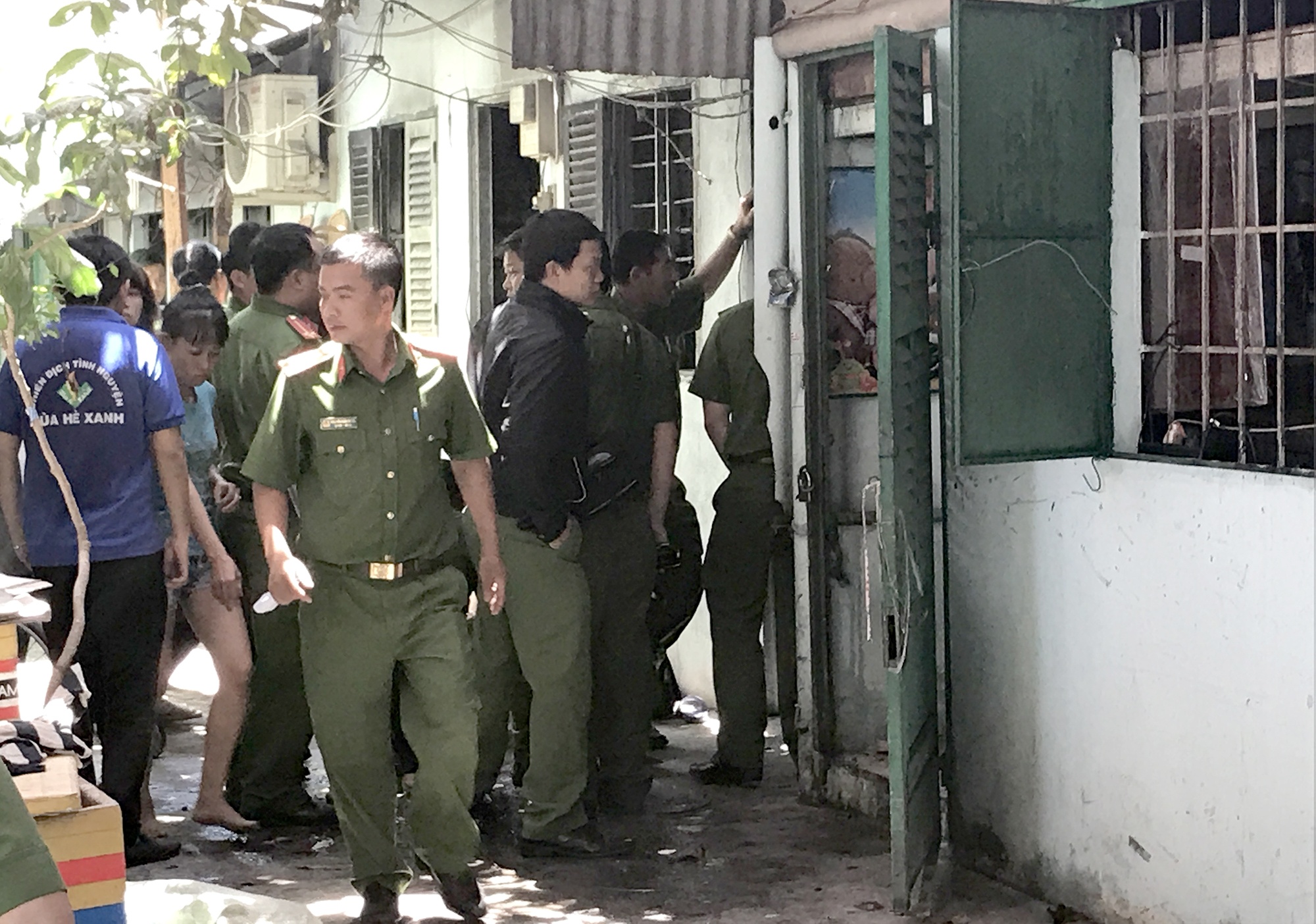 No lon trong day tro o Sai Gon, mot phu nu tu vong hinh anh