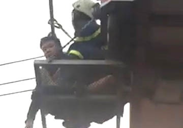 thanh niên ngáo đá đu dây điện ảnh 2 thanh nien ngao da du day dien anh 2