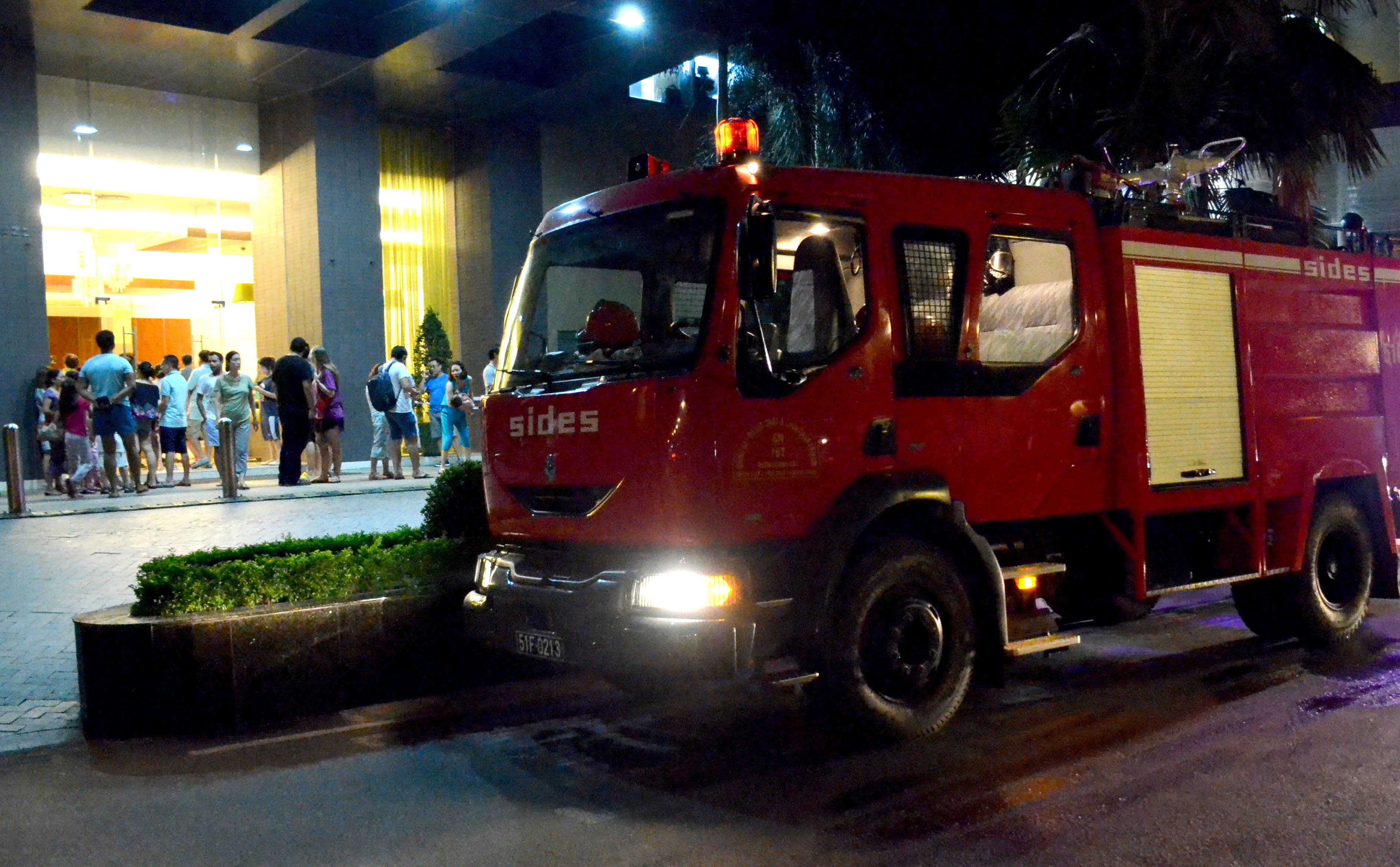 Chay cao oc 37 tang thuoc Saigon Pearl, hang tram nguoi hoang loan hinh anh