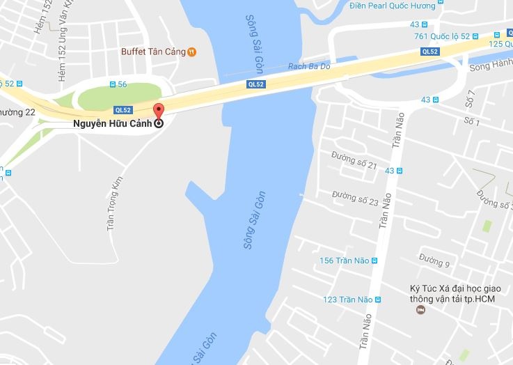 oto gap nan vi vet dau loang anh 2