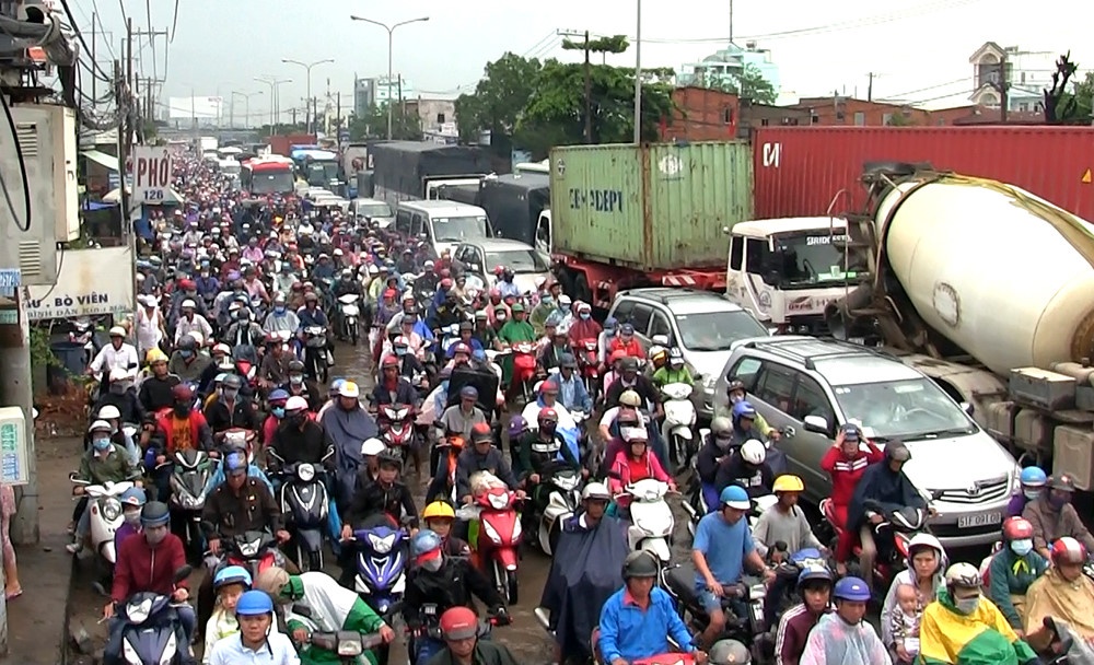 cua ngo mien tay ket xe nghiem trong anh 1