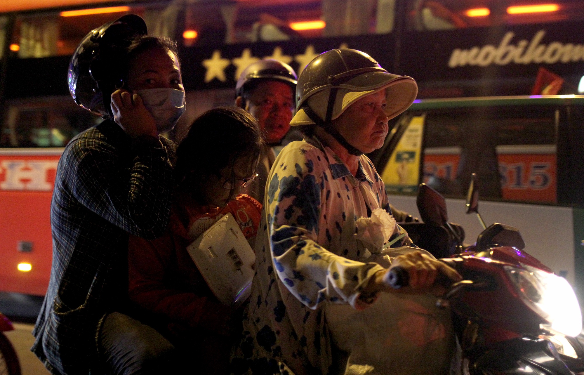 ben xe mien dong ket xe anh 4