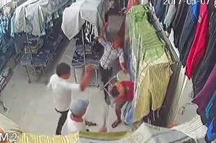 Giang ho cam ma tau chem guc nhan vien shop quan ao o Sai Gon hinh anh