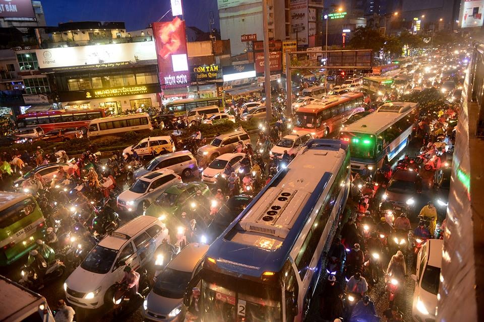 mua ngap o sai gon anh 3