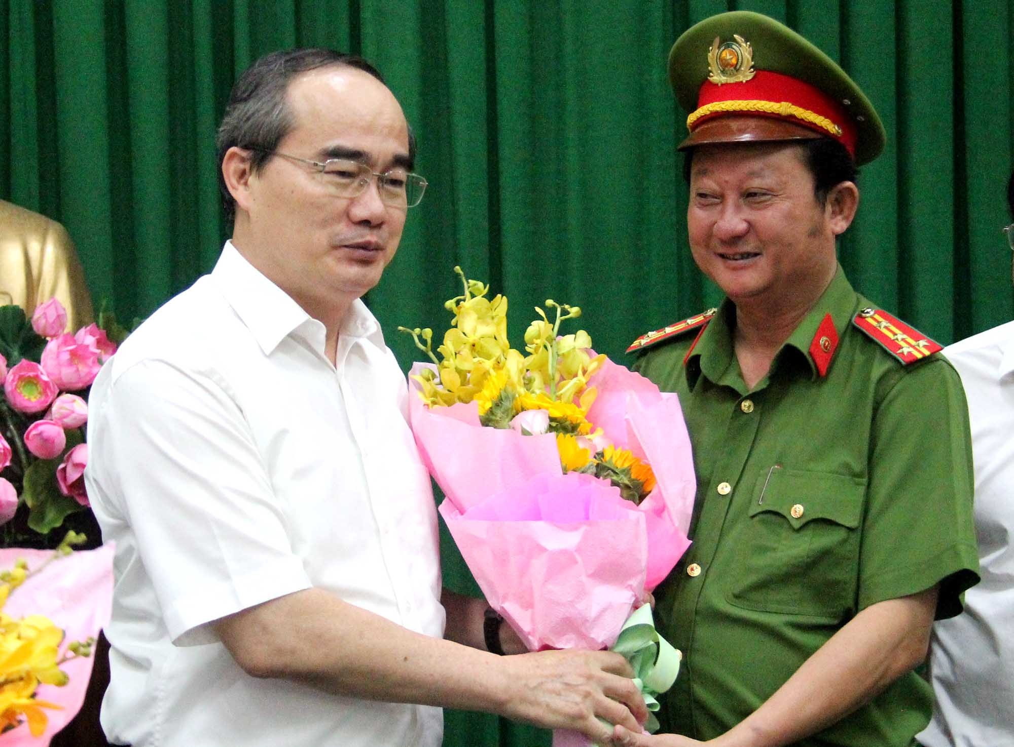 Thuong nong ban chuyen an pha 'tap doan' san xuat ma tuy lon nhat nuoc hinh anh