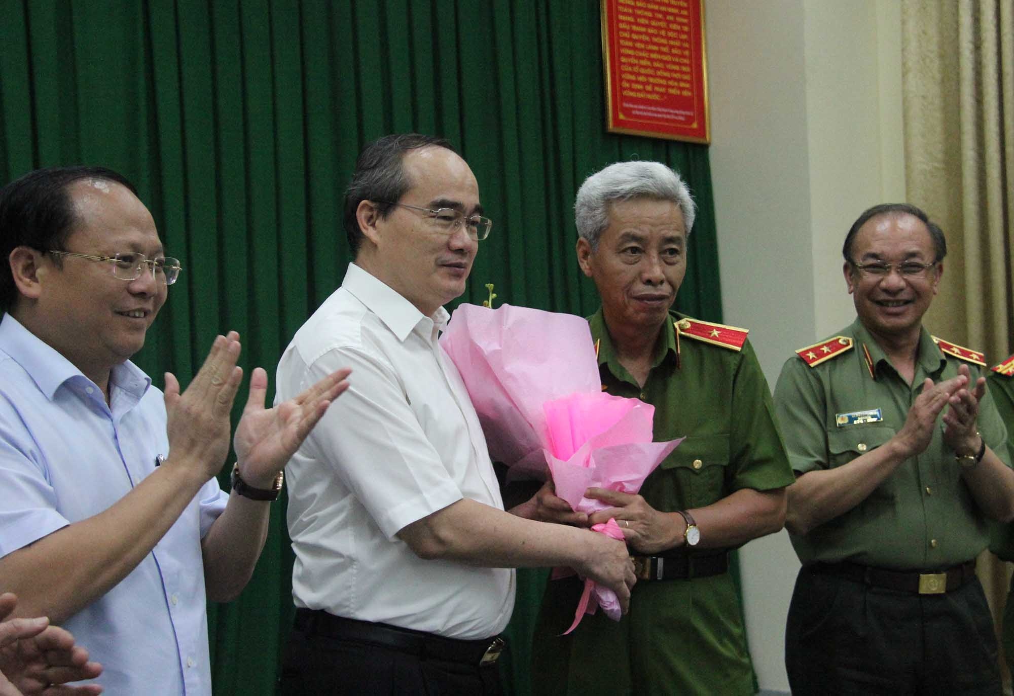 trinh sat bi thuong khi pha an anh 2