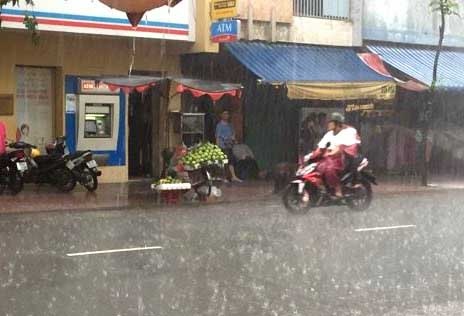 sai gon mua trang troi anh 2