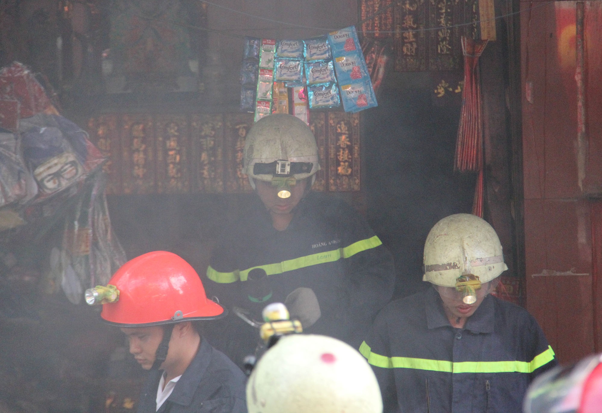 cháy nhà bán vàng mã ở sài gòn ảnh 2 chay nha ban vang ma o sai gon anh 2