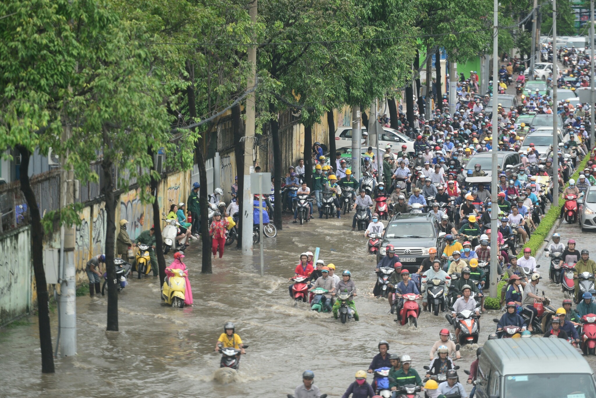sài gòn ngập nặng sau mưa lớn ảnh 10 sai gon ngap nang sau mua lon anh 10