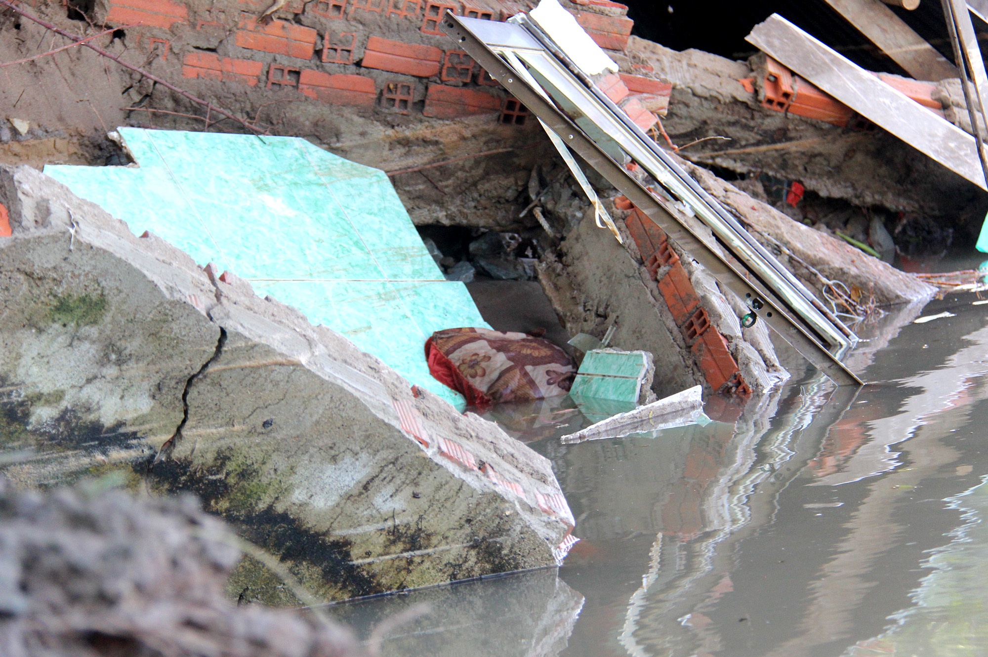 Nhan chung ke phut 'ha ba' nuot chung nha dan o Sai Gon hinh anh