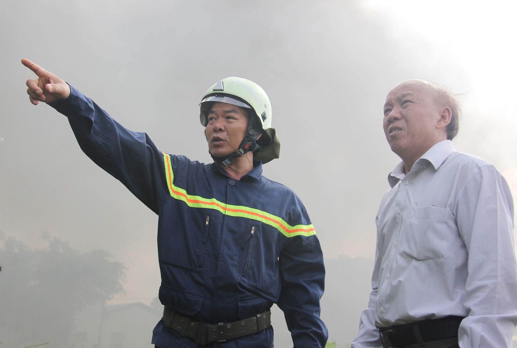 chay lon cong ty nhua o sai gon anh 4