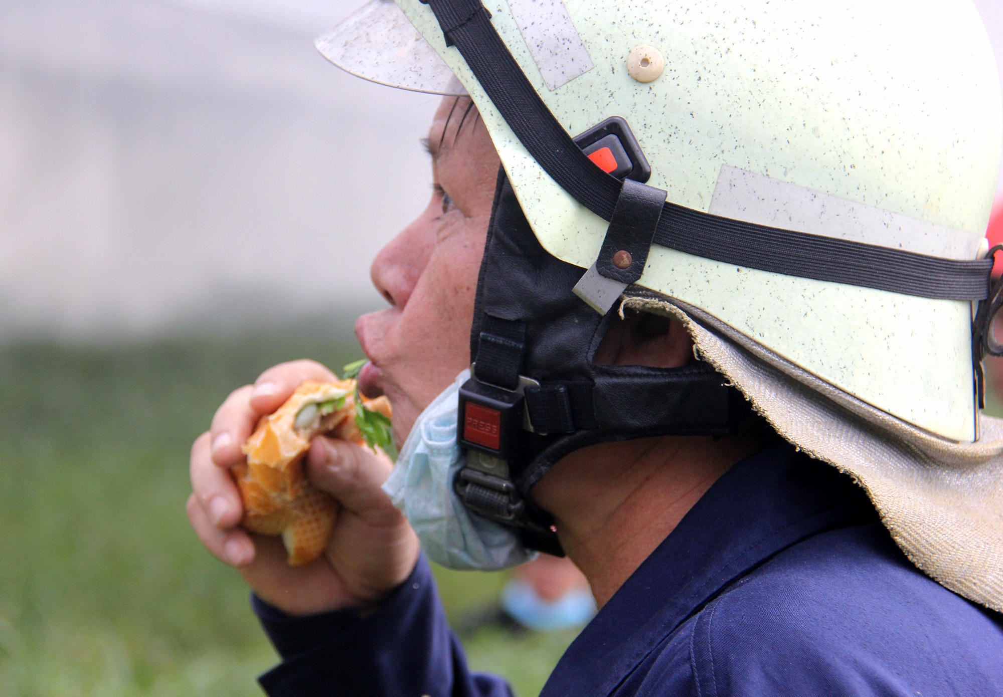 chay lon cong ty nhua o sai gon anh 5