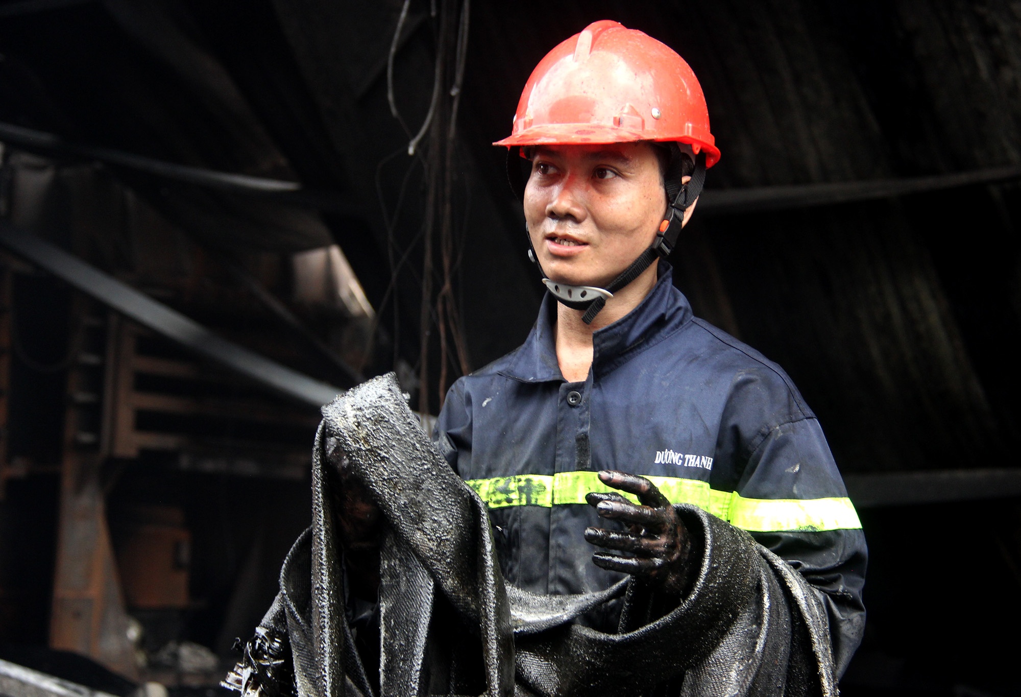 chay lon cong ty nhua o sai gon anh 13