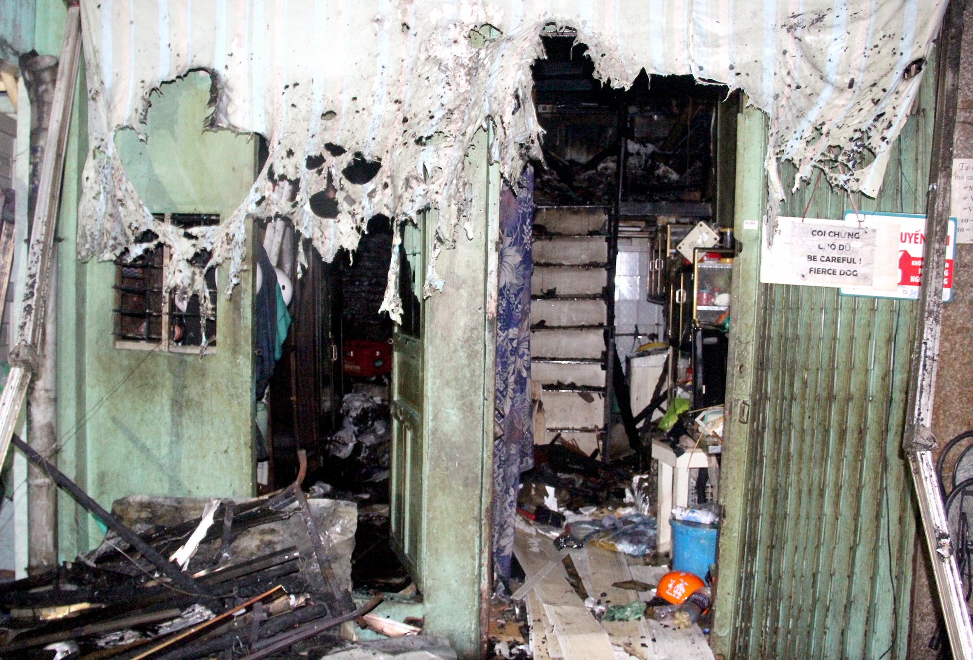 pho bui vien boc chay ngun ngut anh 7