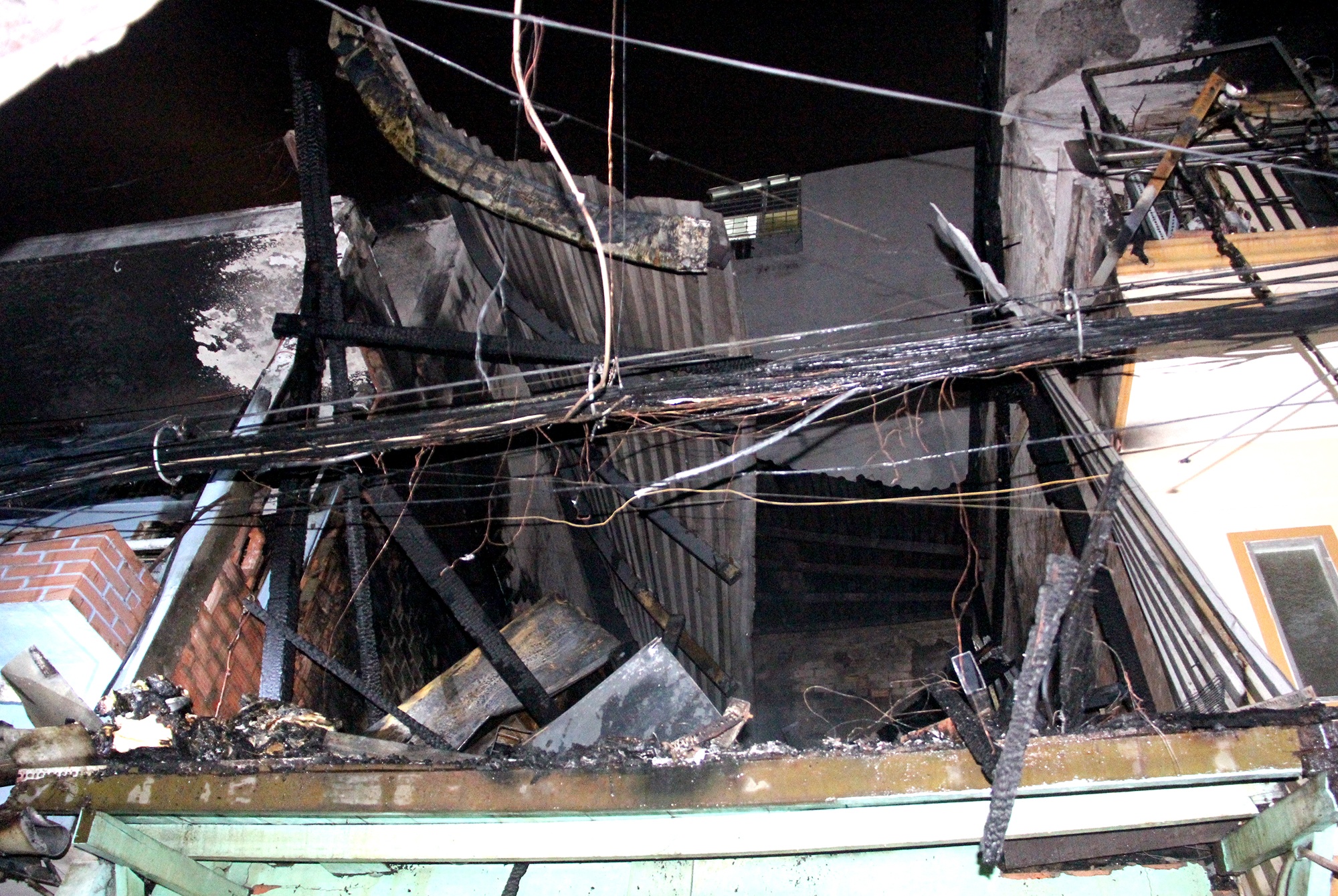 pho bui vien boc chay ngun ngut anh 8