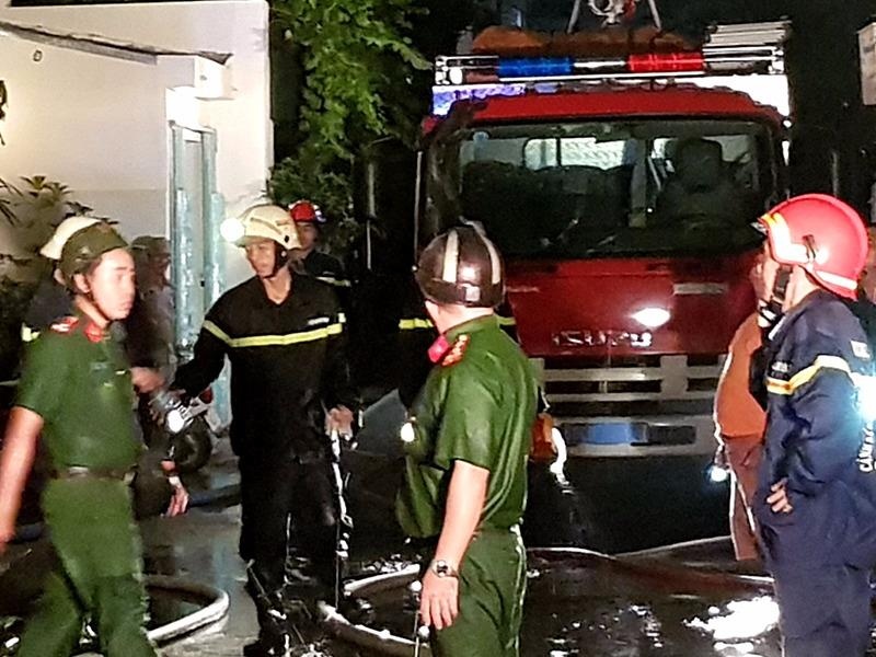 Can nha cao 6 tang boc chay o trung tam Sai Gon hinh anh