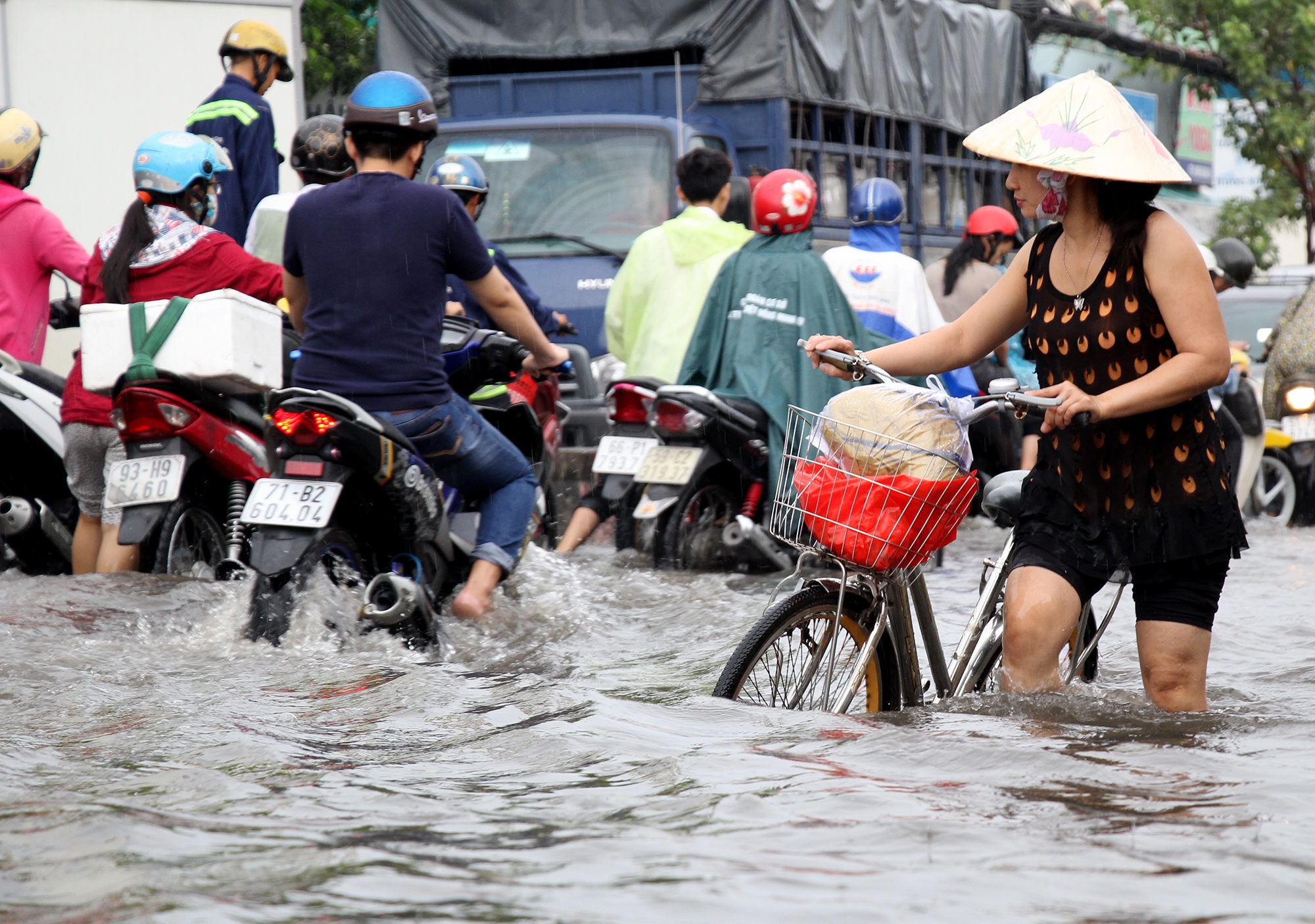 mua lon o sai gon anh 3