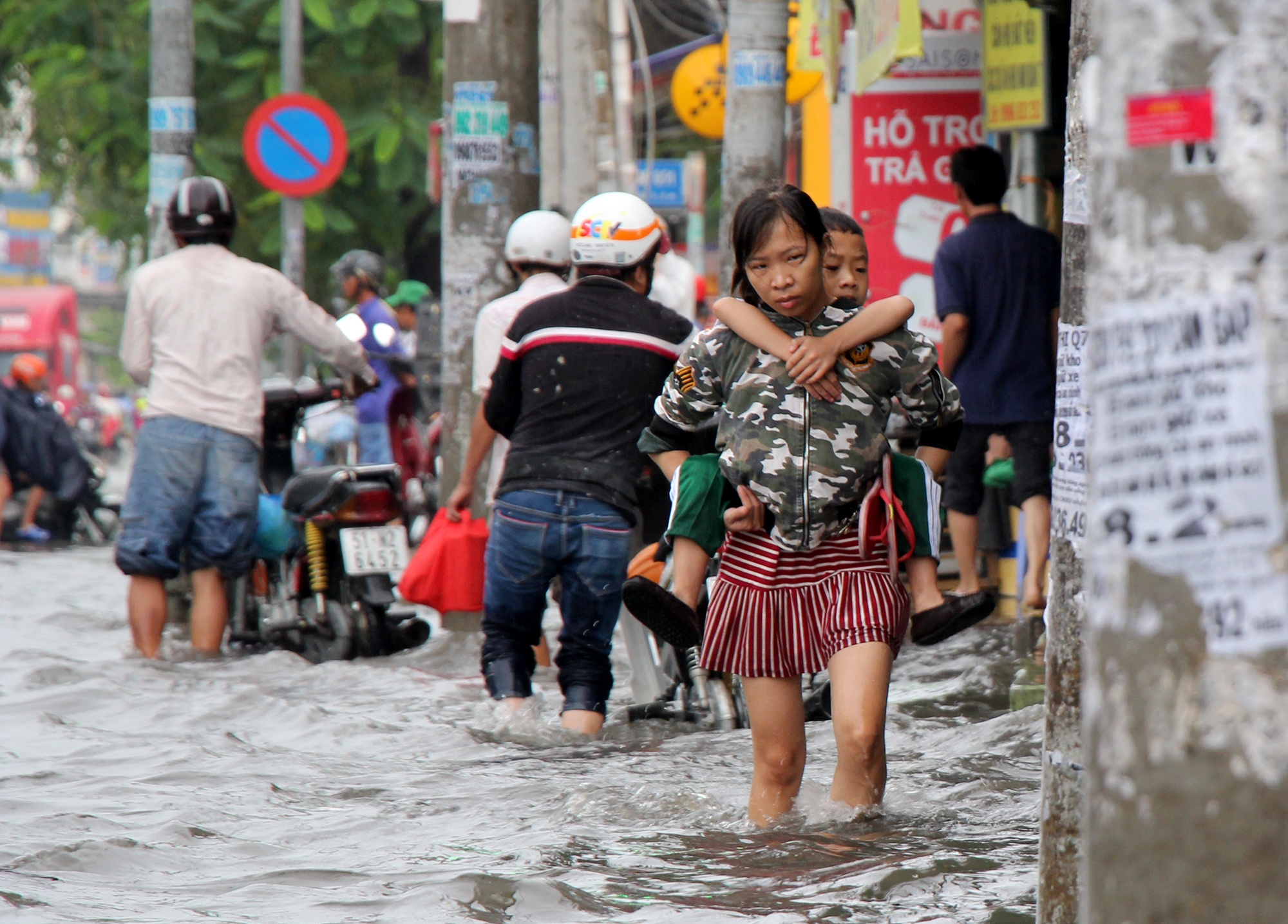 mua lon o sai gon anh 4