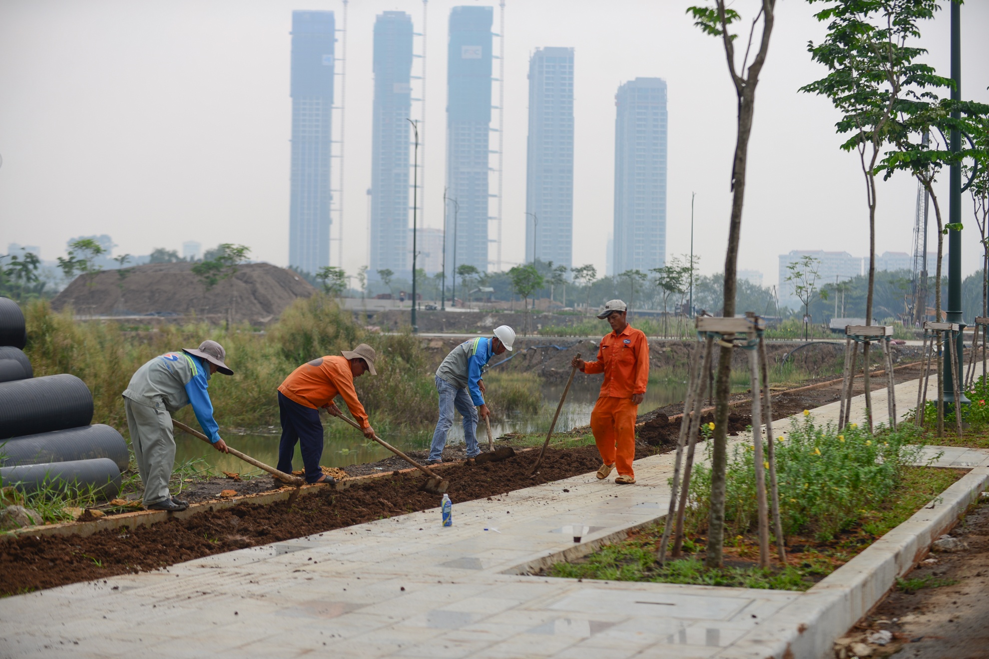 sương mù dày đặc ở sài gòn ảnh 4 suong mu day dac o sai gon anh 4