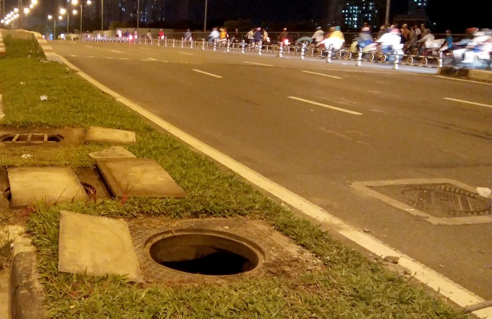 nguoi dan ong chet duoi cong ngam anh 1